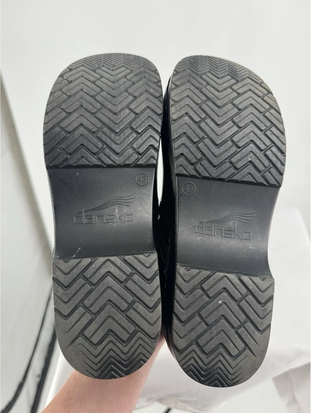 Dansko clogs womens 42 11.5/12 black leather slip on round toe comfort goth emo